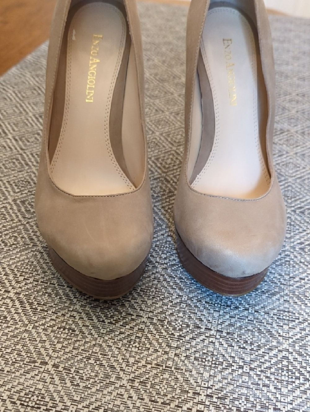 Enzo Angiolini Beige Taupe Tan Platform Pumps Almond Toe - Picture 8 of 8